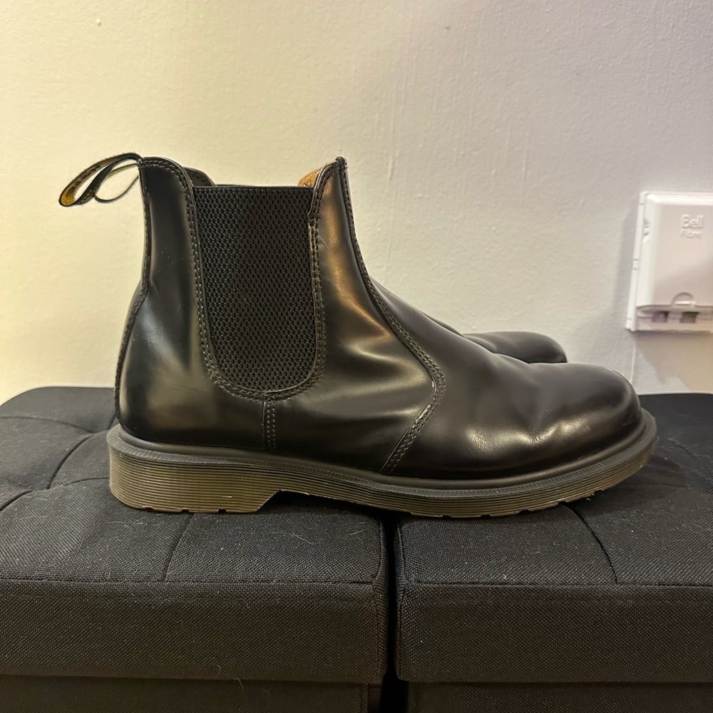 Dr. Martens 2976 Chelsea Boot